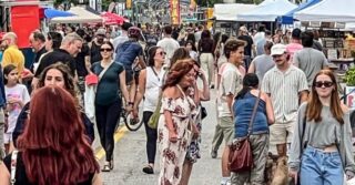 Art Walk is back tomorrow in Walkerville! 🎉

Spend the day exploring your favourite shops and stops, discovering new vendors, enjoying some of the best food in the city, and strolling the streets to the sound of live music. We can't wait to see you there!